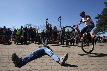 Выступление команды \'Minsk-trial\' на  открытии велосезона
в Минске.