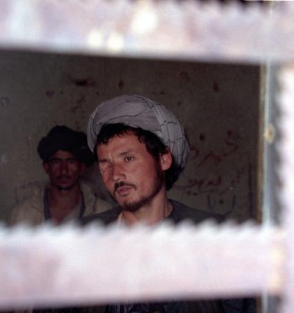 Афганистан. Кундуз. Гражданская война с 2001 года - война НАТО. На снимке: пленные талибы.