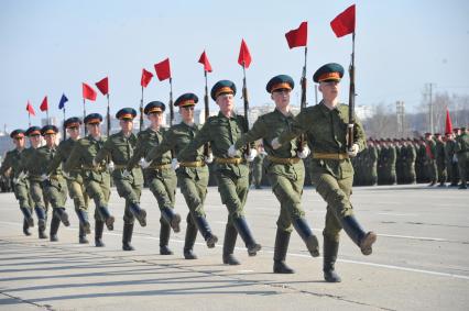 Полигон Алабино. Репетиция парада Победы. На снимке: линейные