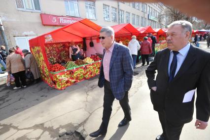 Главный редактор, генеральный директор КП Владимир Сунгоркин и заместитель редактора отдела международной и внутренней политики КП Александр Гамов (слева направо).