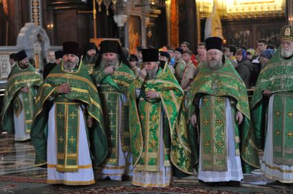 Храма Христа Спасителя. Вербное воскресенье. На снимке:во время литургии в храме.