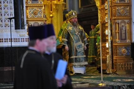 Храма Христа Спасителя. Вербное воскресенье. На снимке:во время литургии в храме.