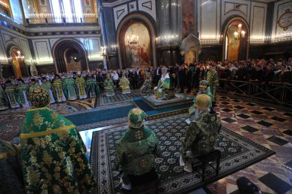 Храма Христа Спасителя. Вербное воскресенье. На снимке:во время литургии в храме.