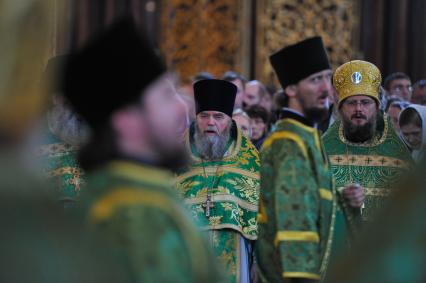 Храма Христа Спасителя. Вербное воскресенье. На снимке:во время литургии в храме.