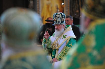 Храм Христа Спасителя. Вербное воскресенье. На снимке: патриарх Московский и всея Руси Кирилл во время литургии.