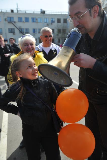 Митинг против хамства, организованный газетой `Комсомольская правда`, прошел в Парке Горького.