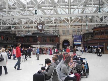 Железнодорожный вокзал `Глазго Сентрал` (The Glasgow Central Railway Station).