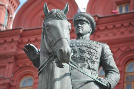 Манежная площадь. На снимке: памятник маршалу Г.К.Жукову.