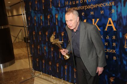 Диск43. Национальная кинематографическая премия (кинопремия) НИКА 2012 год. На снимке: актер Смирнов Андрей