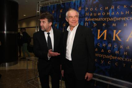 Диск43. Национальная кинематографическая премия (кинопремия) НИКА 2012 год. На снимке: актеры Ярмольник Леонид и Гармаш Сергей