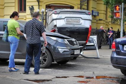 ДТП. Угол Красноармейской и Семенова ул..