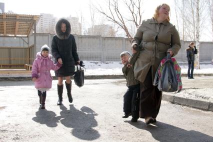 Ребенок сопротивляется походу в детский сад.