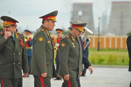 День памяти и скорби. Церемония открытия Федерального военного мемориального кладбища (ФВМК) в Мытищинском районе МО. На снимке: министр обороны РФ Сергей Шойгу (справа).