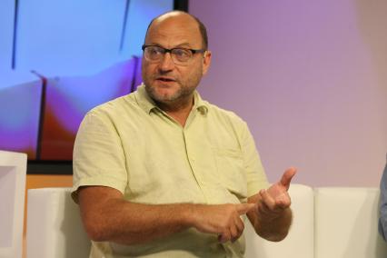 ИД`Комсомольская правда`. Руководитель реабилитационного центра для химически зависимых Вяльба Юрий.