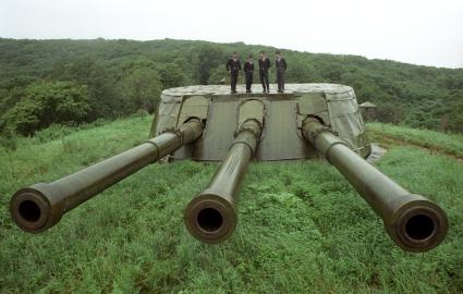 Остров Русский. Филиал Военно-исторического музея Тихоокеанского флота ВМФ России `Ворошиловская батарея`.