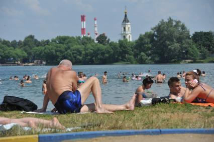 Старое Косино. Городской пляж на берегу Белого озера.