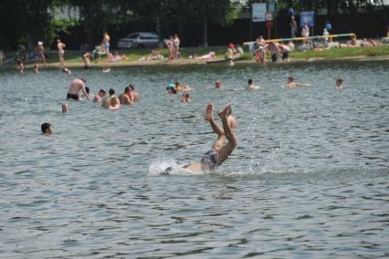 Старое Косино. Городской пляж на берегу Белого озера.