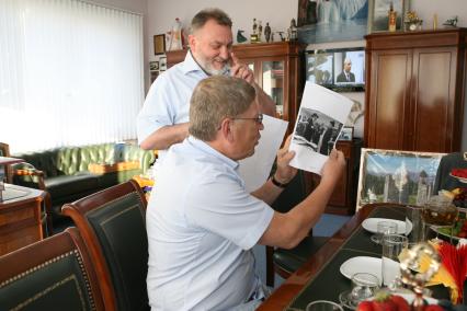 ИД `Комсомольская правда`. На снимке: главный редактор, генеральный директор ИД `Комсомольская правда` Владимир Сунгоркин (слева) и заместитель главного редактора Николай Ефимович.