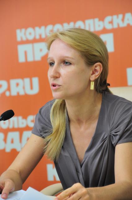 Пресс-центр ИД `Комсомольская правда`. Тема: `Ипотечный бум-2013`. На снимке: руководитель Аналитического центра Агентства по ипотечному жилищному кредитованию ОАО `АИЖК` Анна Любимцева.