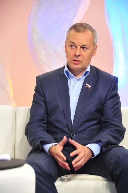 Телевидение `Комсомольская правда`. На снимке: заместитель председателя комитета ГД по делам общественных объединений и религиозных организаций Александр Тарнавский.