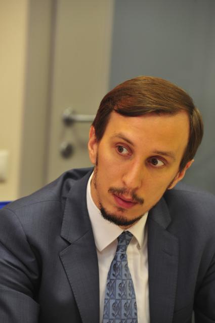 Пресс-центр ИД `Комсомольская правда`. Тема: `Создание центров сертификации квалификаций: проблемы и перспективы `. На снимке: Асламбек Гакаев.