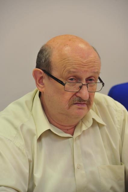 Пресс-центр ИД `Комсомольская правда`. Тема: `Создание центров сертификации квалификаций: проблемы и перспективы `. На снимке: советник ректора НГТУ МИСиС Юрий Крупин.