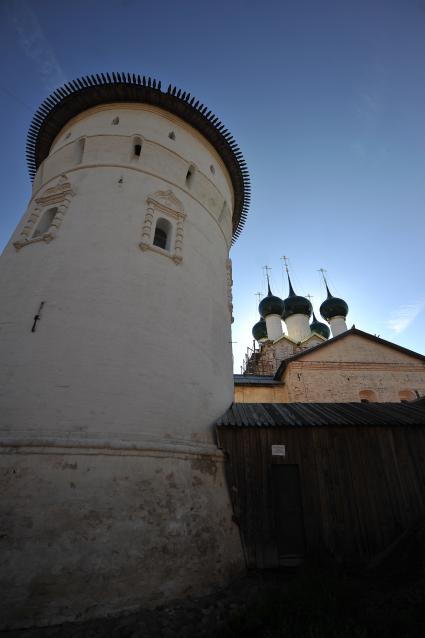 Музей-заповедник `Ростовский кремль` (Митрополичий двор) .