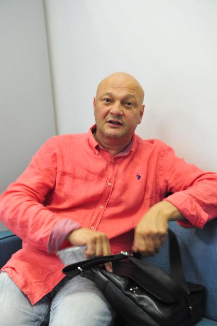 ИД `Комсомольская правда`. Режиссер Сергей Гинзбург