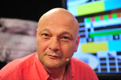 ИД `Комсомольская правда`. Режиссер Сергей Гинзбург