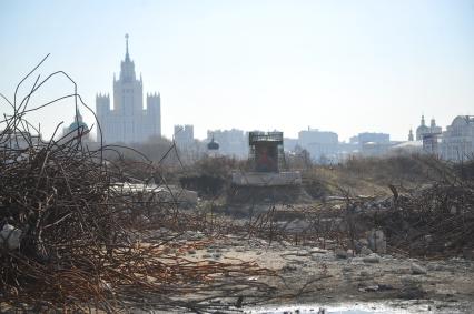 Москомархитектура объявила международный конкурс на ландшафтно-архитектурную концепцию парка `Зарядье`. На снимке: территория бывшей гостиницы `Россия`