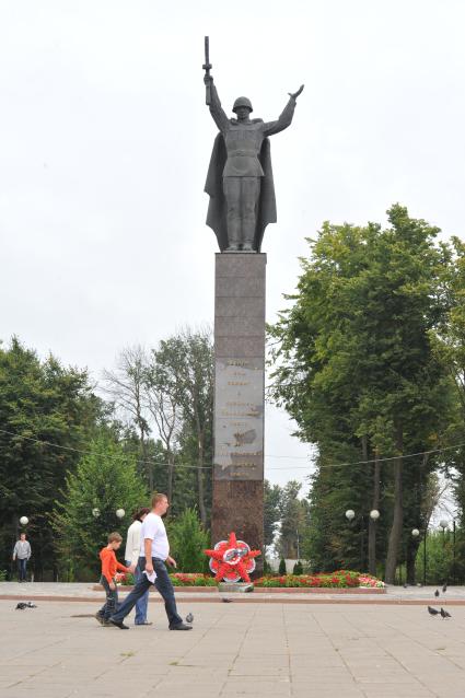 г.Можайск. На снимке: мемориальная стела, посвященная воинам, погибшим во время ВОВ 1941-1945г.г.