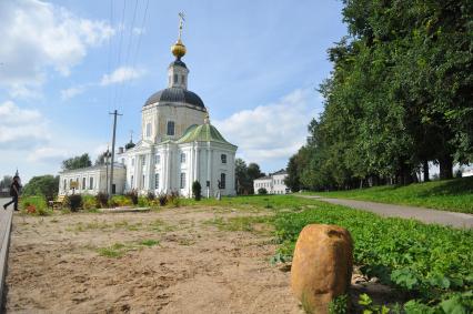 Вязьма. На снимке: Богородицкий храм.