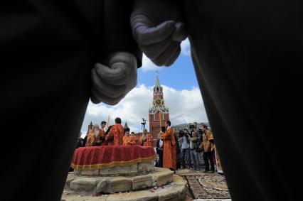 Красная площадь.  Празднование Дня Воздушно-десантных войск РФ .  На снимке: литургия по павшим воинам