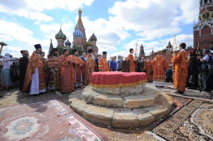 Красная площадь.  Празднование Дня Воздушно-десантных войск РФ .  На снимке: литургия по павшим воинам