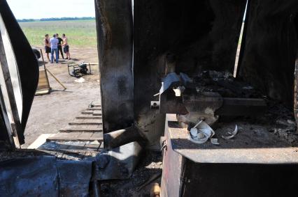 п. Елань-Колено. Люди против добычи никеля в Новохоперском районе. На снимке: сгоревший  геологоразведочный лагерь.