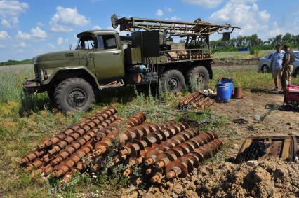 п. Елань-Колено. Люди против добычи никеля в Новохоперском районе. На снимке: буры