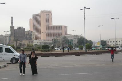 Каир. На снимке: пустующая площадь Тахрир.