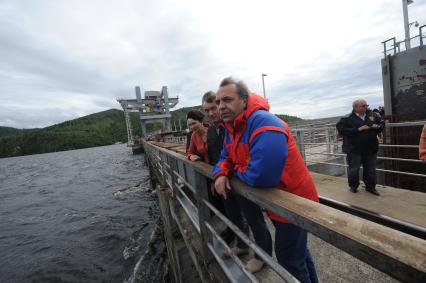 Наводнение в Приамурье. Министр МЧС РФ В.Пучков прибыл в зону подтопления. На снимке: глава МЧС РФ Владимир Пучков.