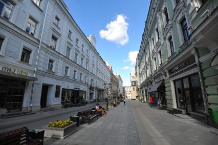 Виды Москвы.  Столешников переулок.