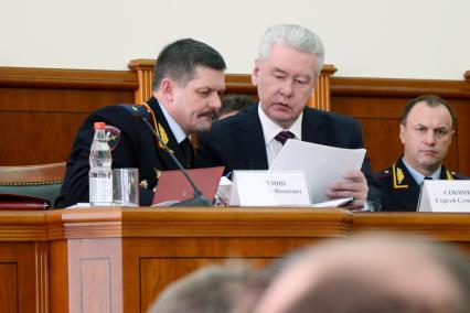 Заседание коллегии Главного управления МВД по городу Москве. На снимке: начальник ГУ МВД России по г. Москве Анатолий Якунин и Временно исполняющий обязанности мэра Москвы Сергей Собянин.