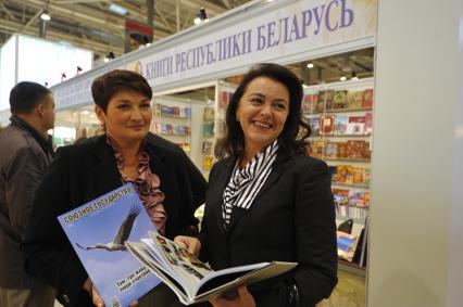 ВВЦ. 26 Московская международная книжная выставка-ярмарка. На снимке: стенд `Книги республики БЕЛАРУСЬ`