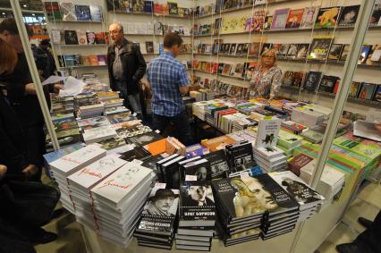 ВВЦ. 26 Московская международная книжная выставка-ярмарка. На снимке: книги в ассортименте.
