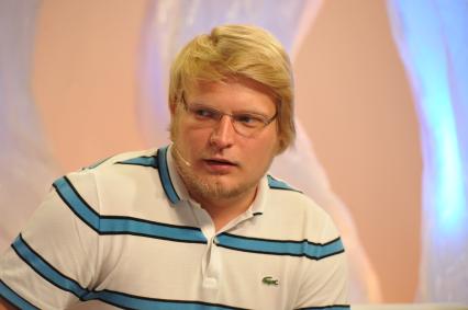 ИД `Комсомольская правда`.  Редактор портала КАНОБУ.РУ Виктор Зуев.