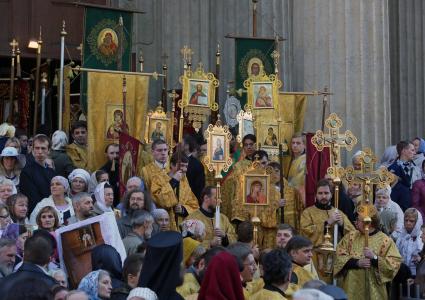 крестный ход в честь 300 летия лавры виталий милонов