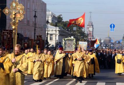 крестный ход в честь 300 летия лавры