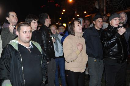 Беспорядки в районе Бирюлево Западное после митинга местных жителей с требованием найти убийцу 25-летнего Егора Щербакова.  На снимке: митингующие люди.