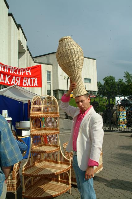 Диск44. Международный фестиваль искусств \"Славянский базар в Витебске\" 2005 год. На снимке: актер Олешко Александр