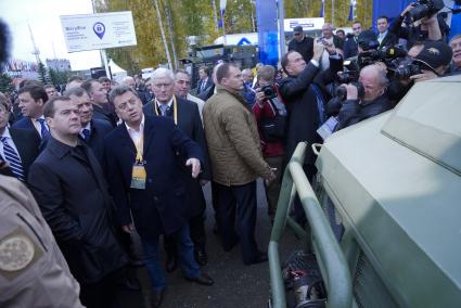 Премьер-министр РФ Д.Медведев посетил выставку вооружения Russia Arms EXPO в Нижнем Тагиле. На снимке:  премьер-министр РФ Дмитрий Медведев (слева)