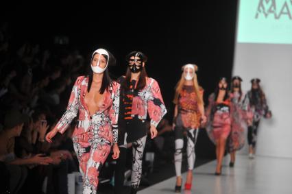 ЦВЗ `Манеж`. Неделя моды `Mercedes-Benz Fashion Week Russia`. На снимке: показ коллекции Tel Aviv Fashion Week Collections (Израиль).