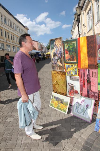 Диск45. Международный фестиваль искусств \"Славянский базар в Витебске\" 2011 год. На снимке: певец Ибрагимов Ренат